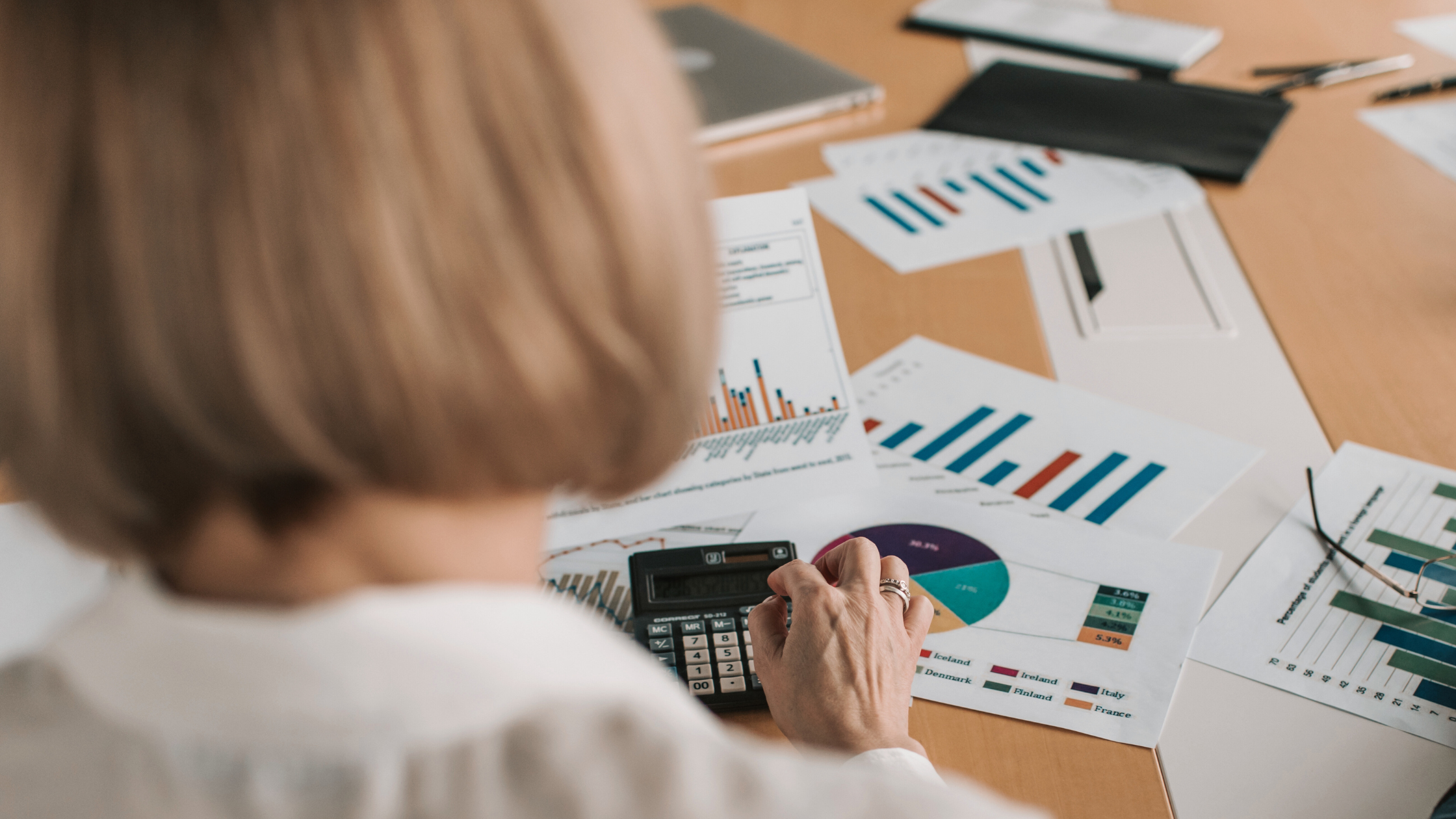 7 Smart Ways to Use Data to Boost Sale Price Fast